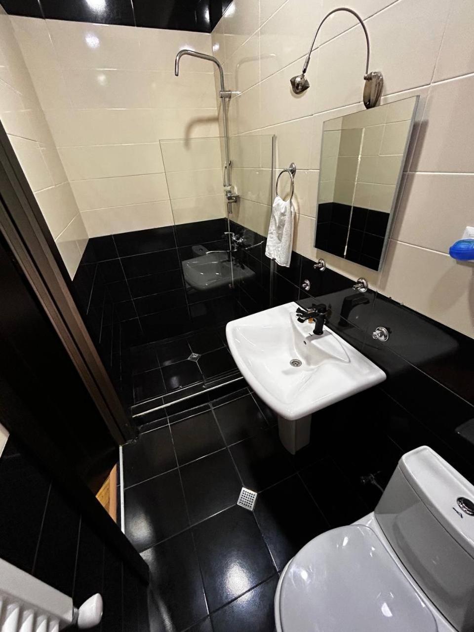 Duma Hotel Tiflis Dış mekan fotoğraf